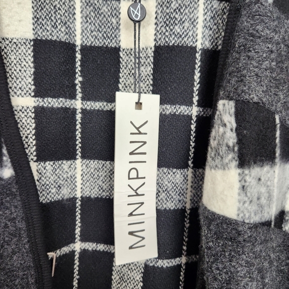 MINKPINK NWT Just Charming Shrug Poncho Gray Plaid OSFA Women's One Size - Picture 10 of 13